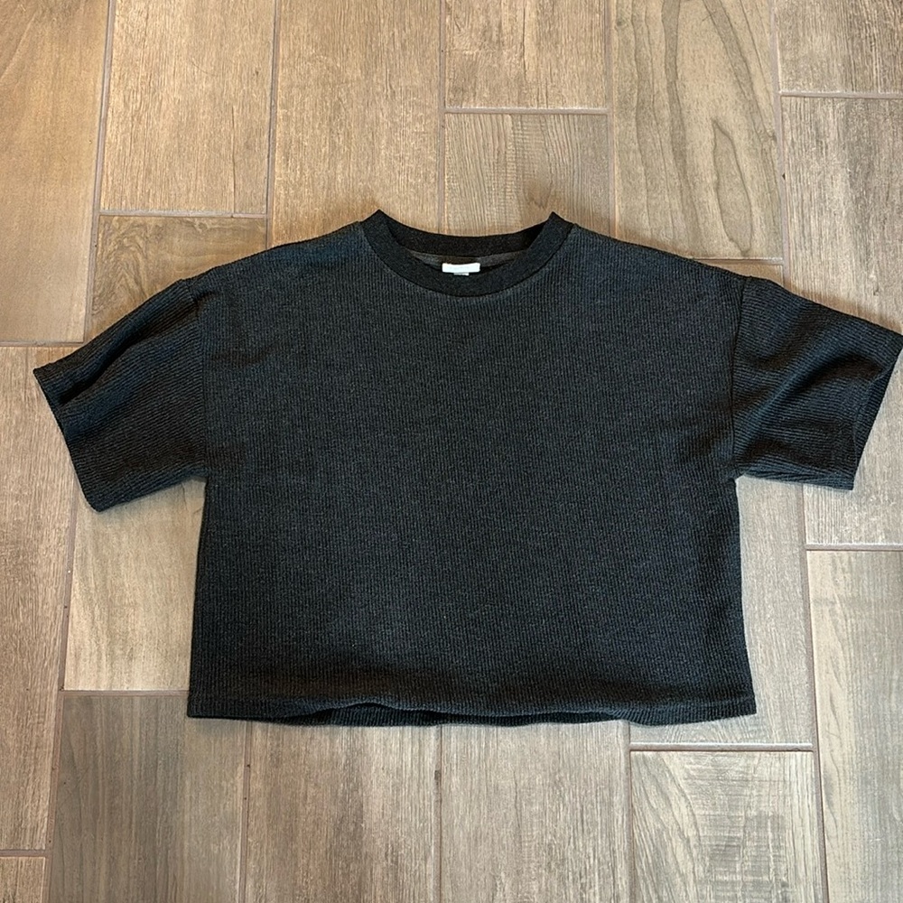 Charcoal Crop tshirt
